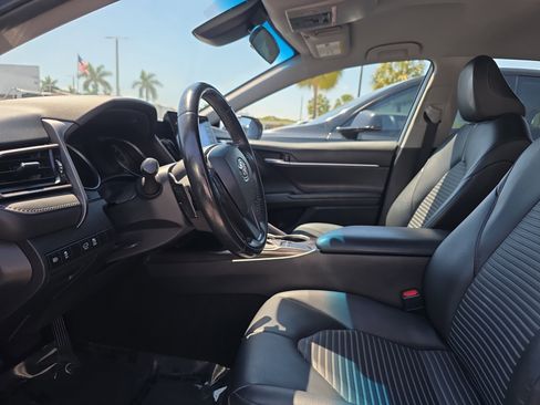 Used 2023 Toyota Camry SE image 17