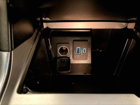 Certified 2023 Ford Explorer XLT w/ Equipment Group 202A AWD/4WD image 32