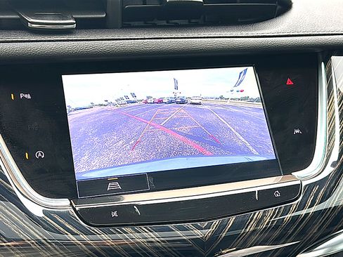 Used 2024 Cadillac XT6 Premium Luxury FWD image 35
