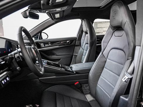 New 2026 Porsche Panamera 4 image 5
