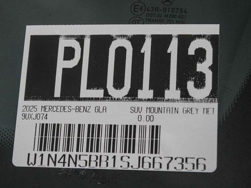 Certified 2025 Mercedes-Benz GLA 35 AMG 4MATIC image 31