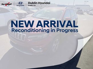 Used 2019 Jeep Cherokee Limited image 1