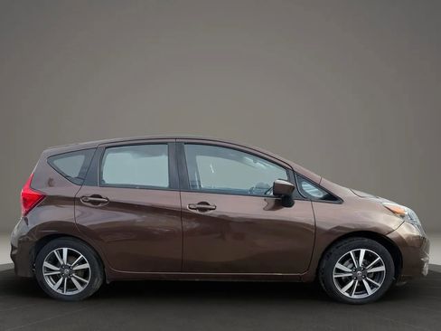 Used 2017 Nissan Versa Note SL Hatchback 4D image 4