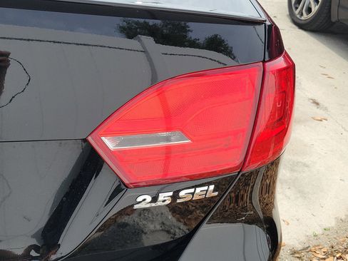 Used 2012 Volkswagen Jetta SEL image 5