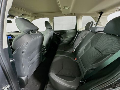 Used 2022 Subaru Forester Premium AWD/4WD image 26