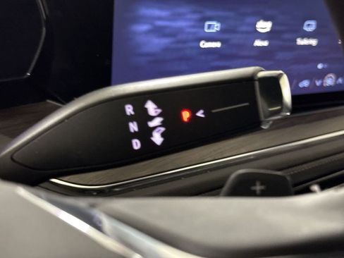 Used 2025 Chevrolet Tahoe LT image 18