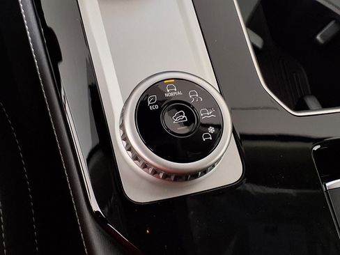 New 2026 Mitsubishi Outlander ES image 22