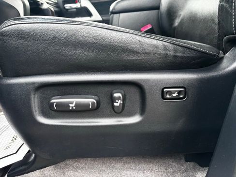 Used 2014 Toyota Land Cruiser Base image 12