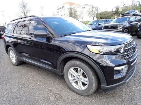 Used 2023 Ford Explorer XLT w/ Equipment Group 202A image 8