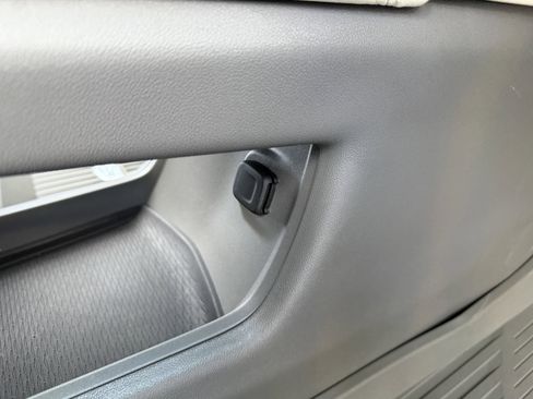 Used 2025 Cadillac XT6 Premium Luxury w/ LPO, Floor Liner Package image 33