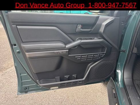 Used 2025 Toyota 4Runner TRD Off-Road AWD/4WD image 9