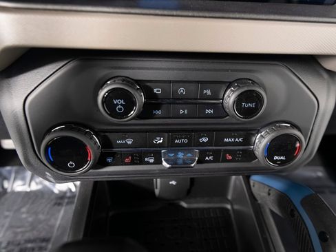 Used 2024 Ford Bronco Wildtrak AWD/4WD image 23