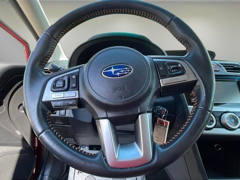 Used 2017 Subaru Crosstrek 2.0i Premium image 11