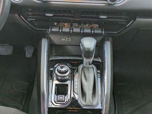 Used 2024 GMC Canyon Elevation w/ Convenience Package AWD/4WD image 20