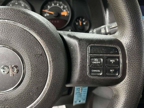 Used 2016 Jeep Patriot Sport FWD image 27