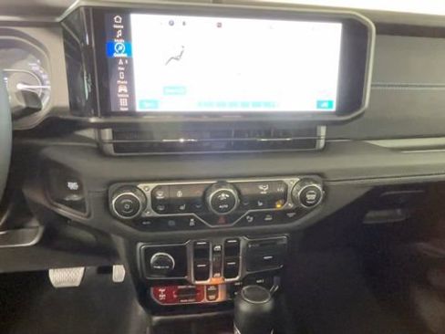 Used 2024 Jeep Wrangler Unlimited Rubicon 4xe w/ Technology Group AWD/4WD image 35