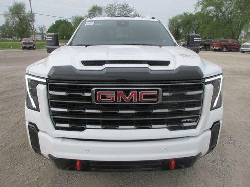 New 2026 GMC Sierra 3500 AT4 w/ AT4 Premium Plus Package AWD/4WD image 11
