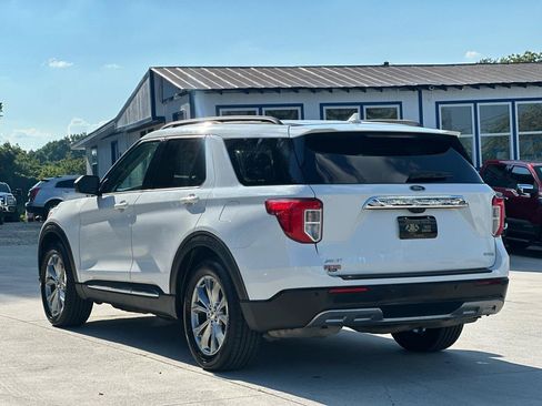 Used 2020 Ford Explorer XLT w/ Equipment Group 202A RWD image 5