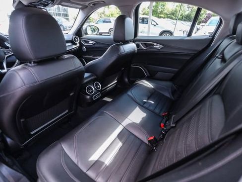 Used 2019 Alfa Romeo Giulia Ti Sport w/ Quick Order Package 22S Sport AWD/4WD image 48