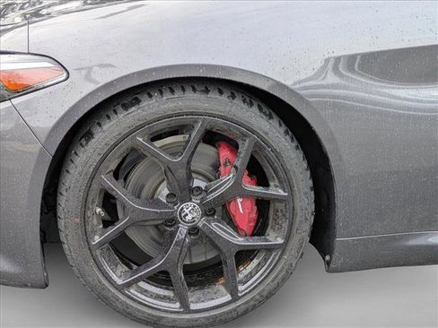 Used 2020 Alfa Romeo Giulia w/ Quick Order Package 22K Sport image 9