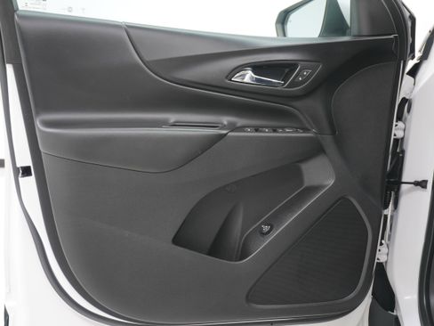 Used 2018 Chevrolet Equinox LT w/ Sun & Infotainment Package FWD image 14