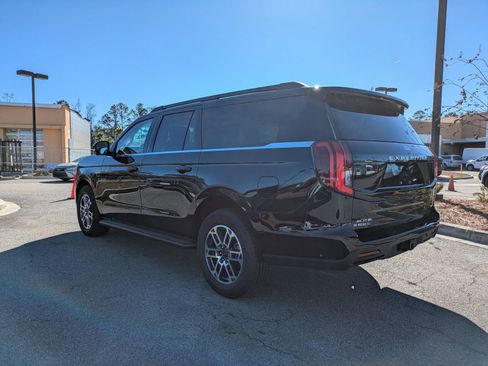 New 2025 Ford Expedition Max Active image 6