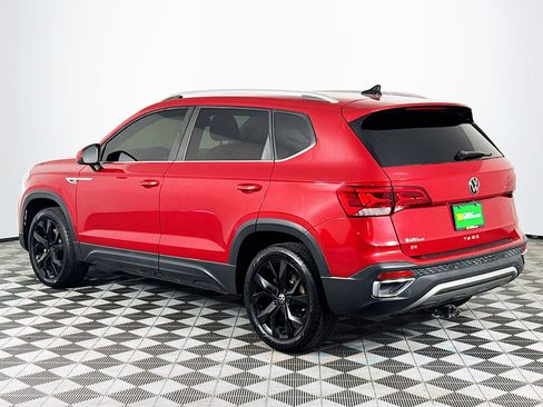Used 2022 Volkswagen Taos SE image 6