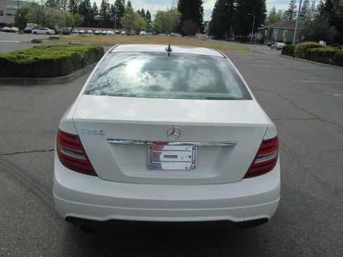 Used 2012 Mercedes-Benz C 250 Sedan image 6