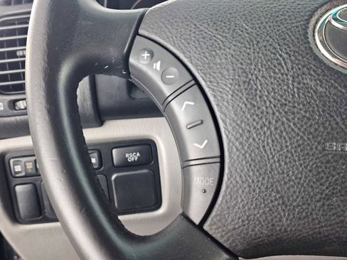 Used 2003 Toyota Land Cruiser AWD/4WD image 30