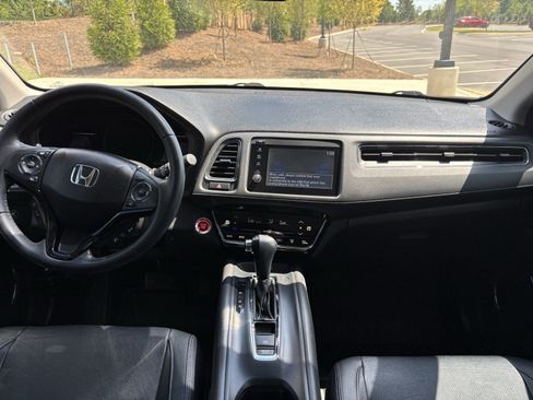 Used 2020 Honda HR-V EX-L image 33