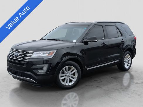 Used 2016 Ford Explorer XLT w/ Equipment Group 202A image 1