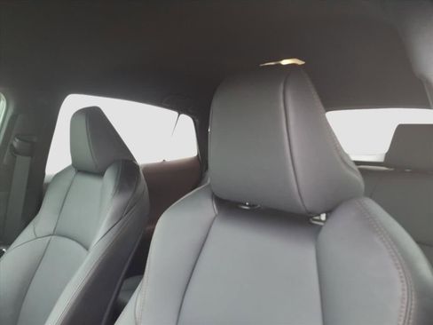 Used 2024 Toyota Venza image 20