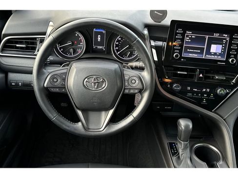 Used 2023 Toyota Camry SE image 15