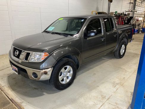 Used 2009 Nissan Frontier SE w/ SE Value Truck Pkg RWD image 1