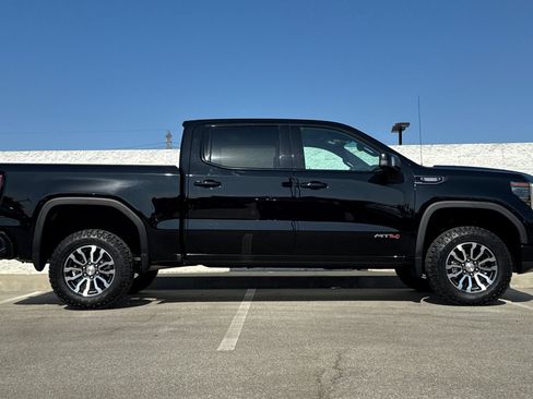Certified 2023 GMC Sierra 1500 AT4 w/ AT4 Preferred Package AWD/4WD image 3