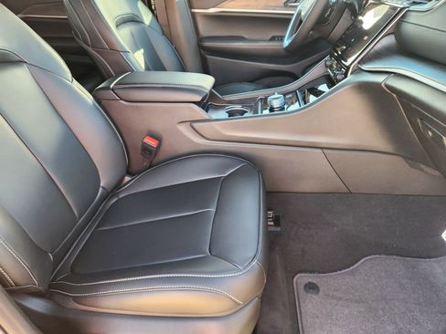 New 2025 Jeep Grand Cherokee L Limited image 14