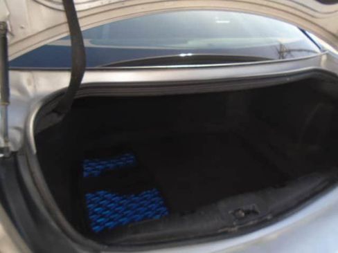 Used 2010 Lincoln MKS FWD image 5