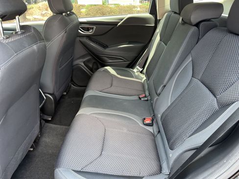 Used 2021 Subaru Forester Premium AWD/4WD image 23