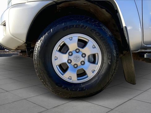 Used 2012 Toyota Tacoma PreRunner image 10