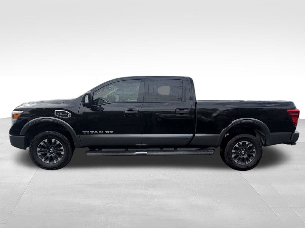 Used 2017 Nissan Titan PRO-4X w/ Pro-4x Convenience Package AWD/4WD image 4
