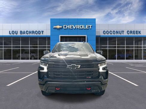 Used 2024 Chevrolet Silverado 1500 LT Trail Boss w/ LT Trail Boss Premium Package AWD/4WD image 3
