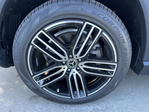 Certified 2022 Mercedes-Benz GLS 450 4MATIC image 13