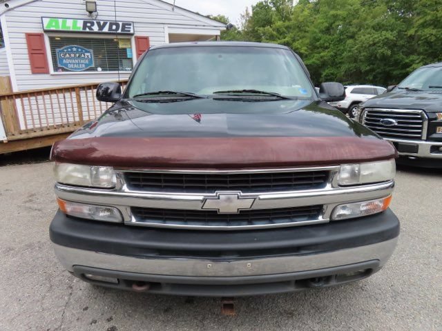 Used 2001 Chevrolet Suburban 2500 LT w/ LT Preferred Equipment Group AWD/4WD image 3