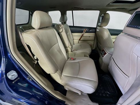 Used 2012 Toyota Highlander Limited w/ Tow Pkg AWD/4WD image 42