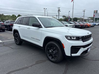 New 2026 Jeep Grand Cherokee Altitude