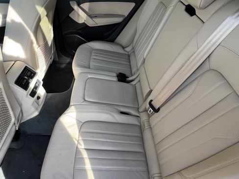 Used 2018 Audi Q5 2.0T Premium Plus w/ Premium Plus Package image 31