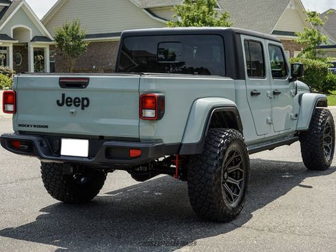 Used 2023 Jeep Gladiator Sport AWD/4WD image 8