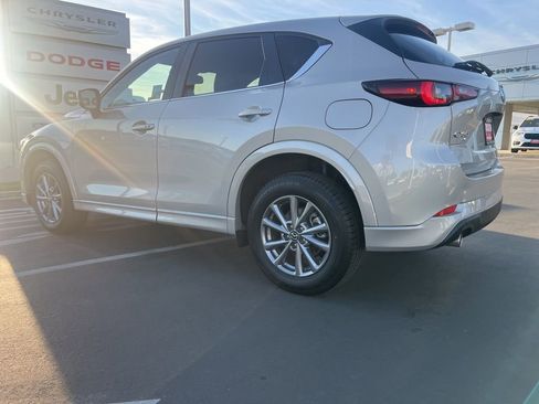 Used 2025 MAZDA CX-5 AWD 2.5 S w/ Preferred Package image 13