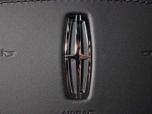 New 2026 Lincoln Nautilus Reserve w/ Jet Appearance Package AWD/4WD image 32