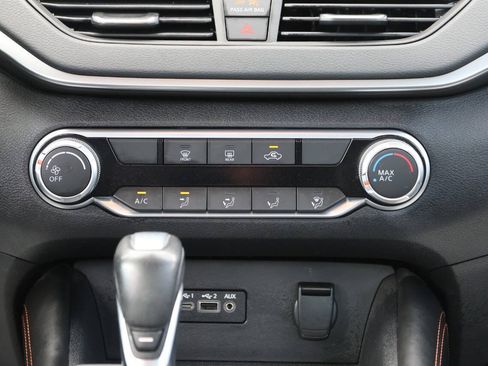 Used 2021 Nissan Altima 2.5 SR FWD image 21